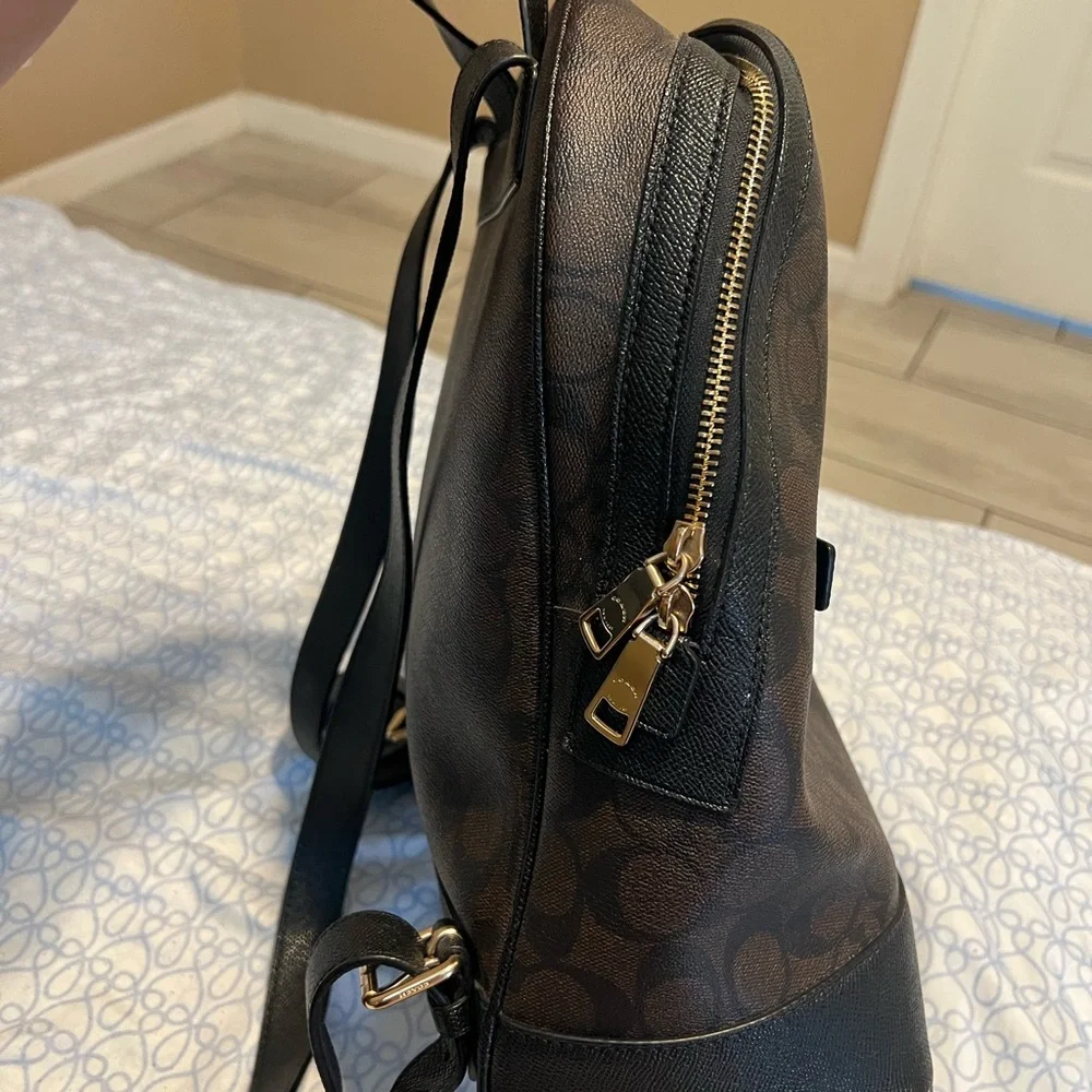 Coach Men’s Dark Brown Signature Canvas Backpack with Black Trim - Picture 3 of 5